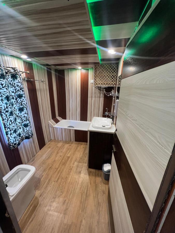 Aristotle Group Of Houseboats & Transportation Ξενοδοχείο Σριναγκάρ Εξωτερικό φωτογραφία