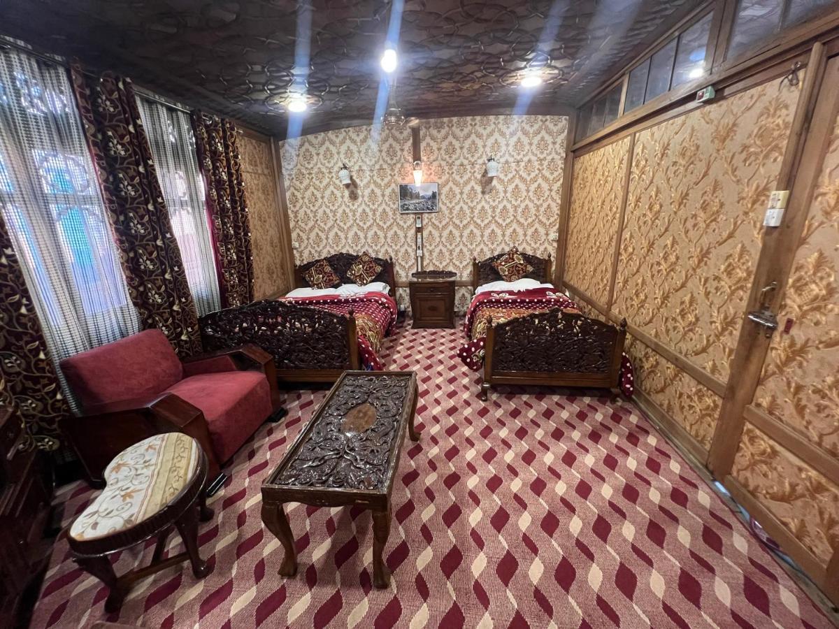 Aristotle Group Of Houseboats & Transportation Ξενοδοχείο Σριναγκάρ Εξωτερικό φωτογραφία