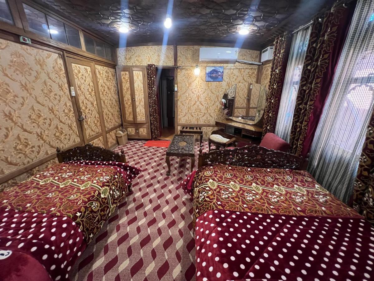 Aristotle Group Of Houseboats & Transportation Ξενοδοχείο Σριναγκάρ Εξωτερικό φωτογραφία