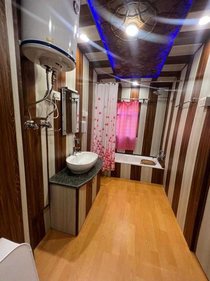 Aristotle Group Of Houseboats & Transportation Ξενοδοχείο Σριναγκάρ Εξωτερικό φωτογραφία