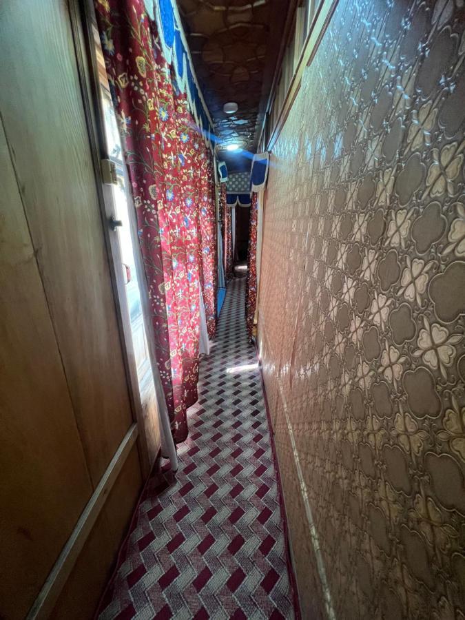Aristotle Group Of Houseboats & Transportation Ξενοδοχείο Σριναγκάρ Εξωτερικό φωτογραφία